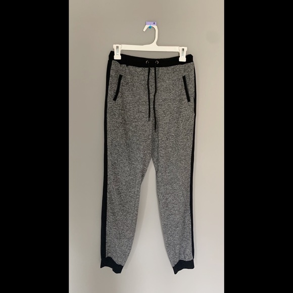 joggers - Picture 1 of 1